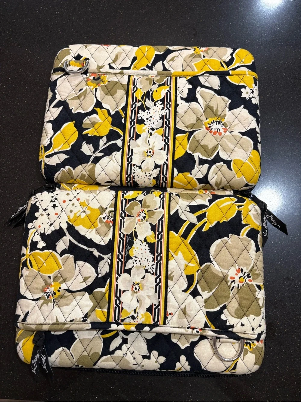 Vera Bradley Dogwood Adjustable E—Reader Hardcase